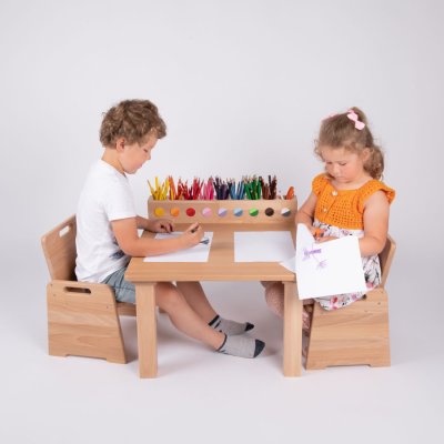 Dětský stolek pro začínající sedících a stolujících